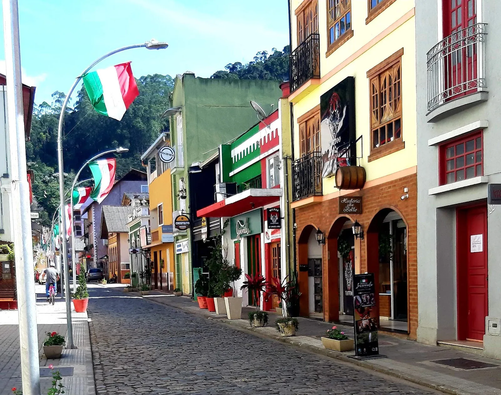 Rua histórica com influência italiana em Santa Teresa, Espírito Santo
